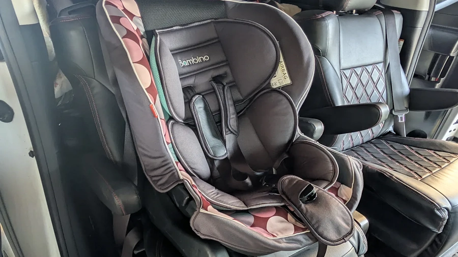 The child car seat the author uses